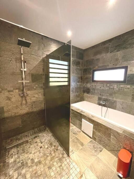 Villa Fleur De Coco - 8P. - Piscine Privee - Haut Standing Сен-Пиер Екстериор снимка